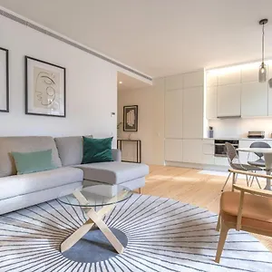 Ando Living - Douradores House Lissabon